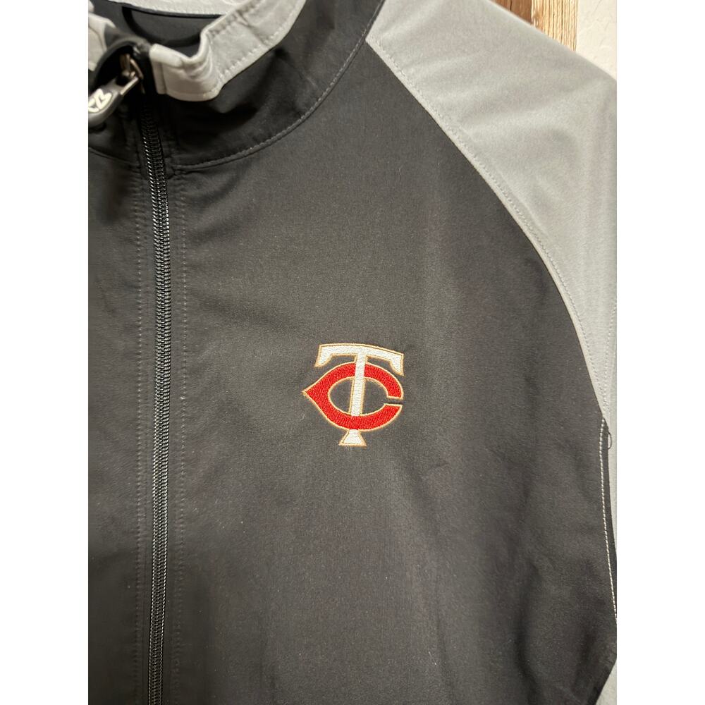 Men's Minnesota Twins Cutter and buck-WeatherTec
Full-Zip Golf Jacket.-Large - Picture 2 of 7